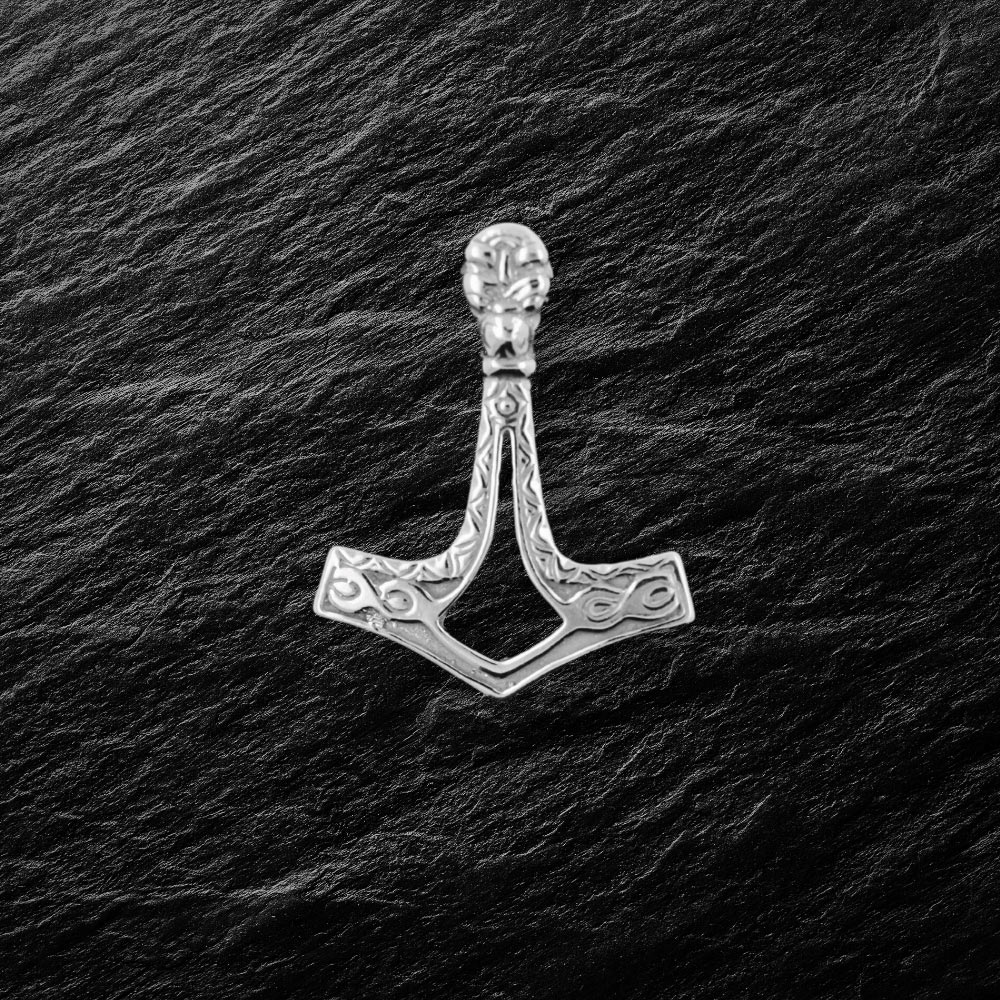 Stříbrný vikingský amulet - přívěsek Thorovo kladivo