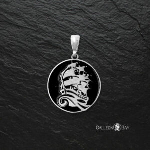 stříbrný přívěsek pánské šperky loď medailon