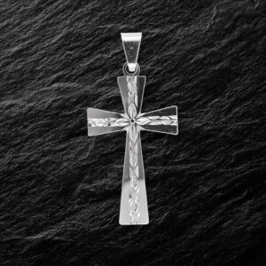 stříbrný přívěsek kříž