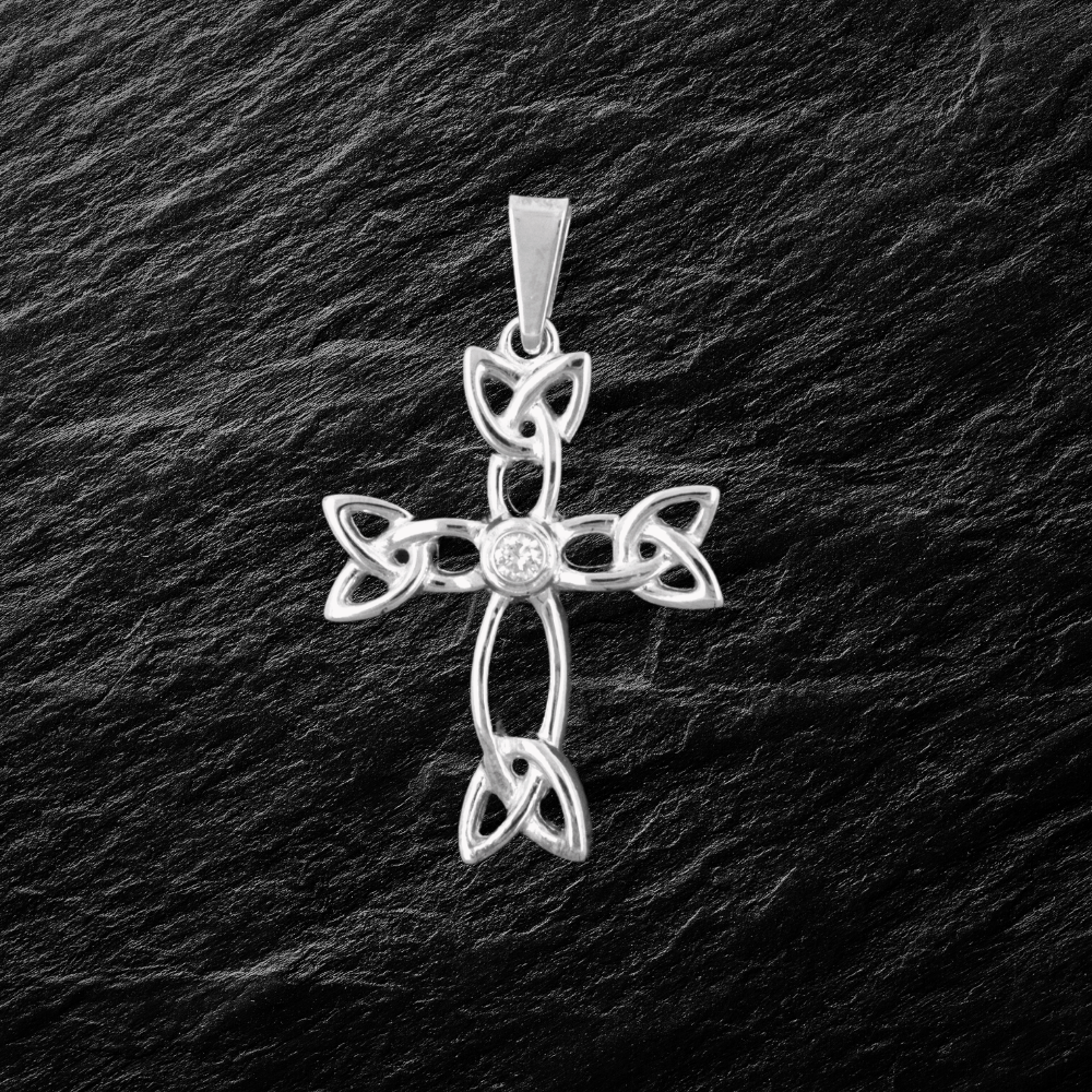 Stříbrný přívěsek Splétaný keltský kříž