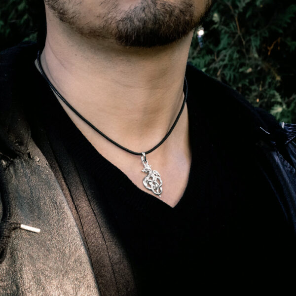 stříbrný přívěsek ochranný amulet keltský drak pánské šperky