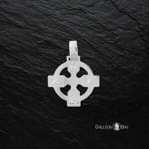 stříbrný přívěsek keltský kříž symetrický